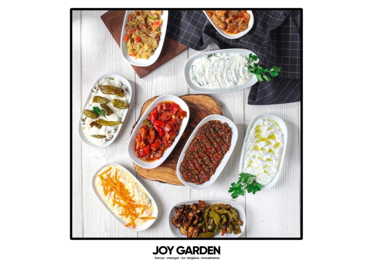カラハユット Joy Garden Bed & Breakfast エクステリア 写真