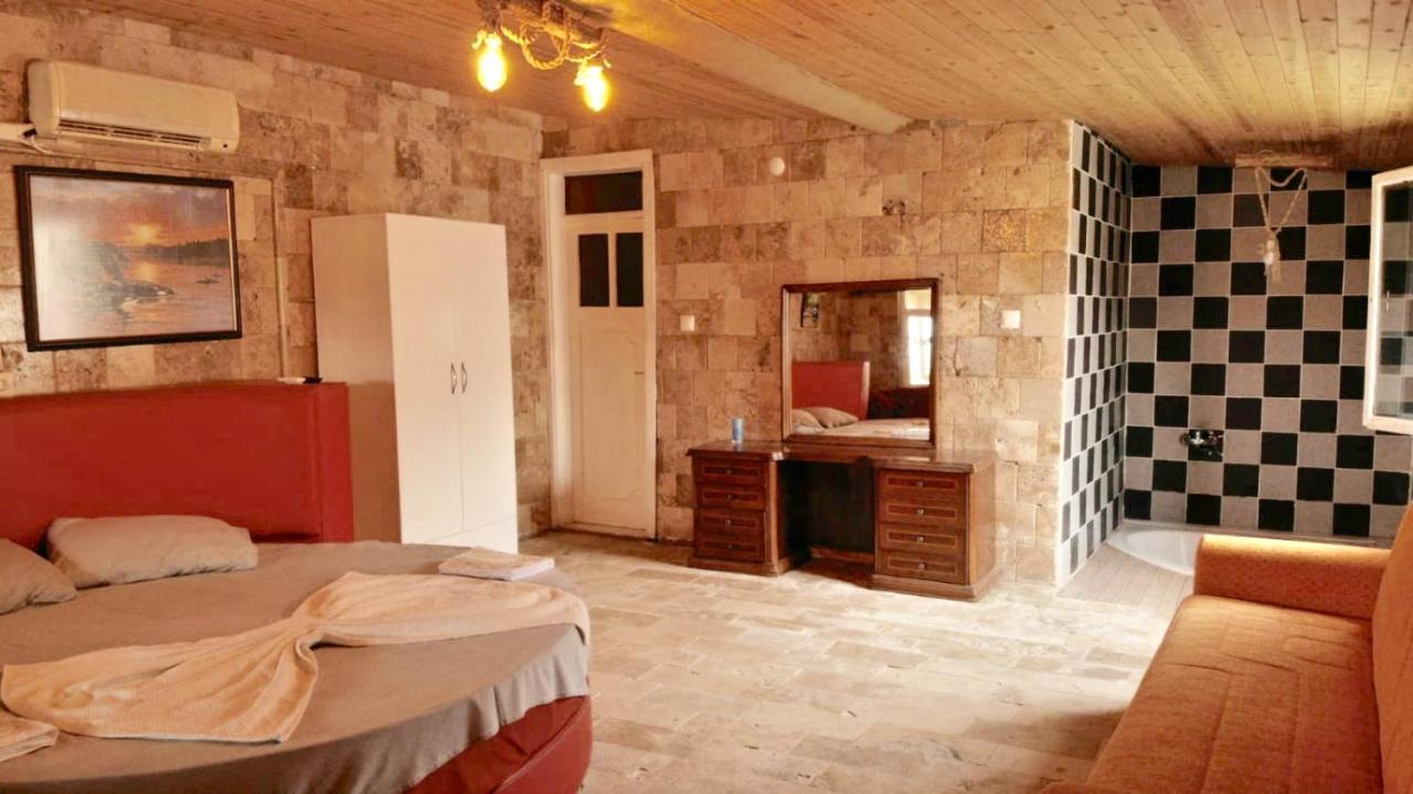 カラハユット Joy Garden Bed & Breakfast エクステリア 写真