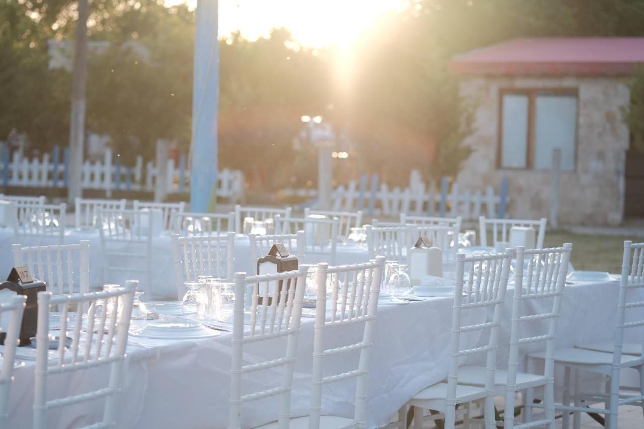 カラハユット Joy Garden Bed & Breakfast エクステリア 写真